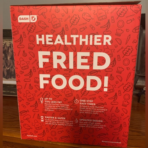 Brand New In Box Dash 2.6 QT Express Tasti Crisp Air Fryer - Picture 3 of 9